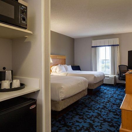 Hampton Inn & Suites Jacksonville Deerwood Park מראה חיצוני תמונה