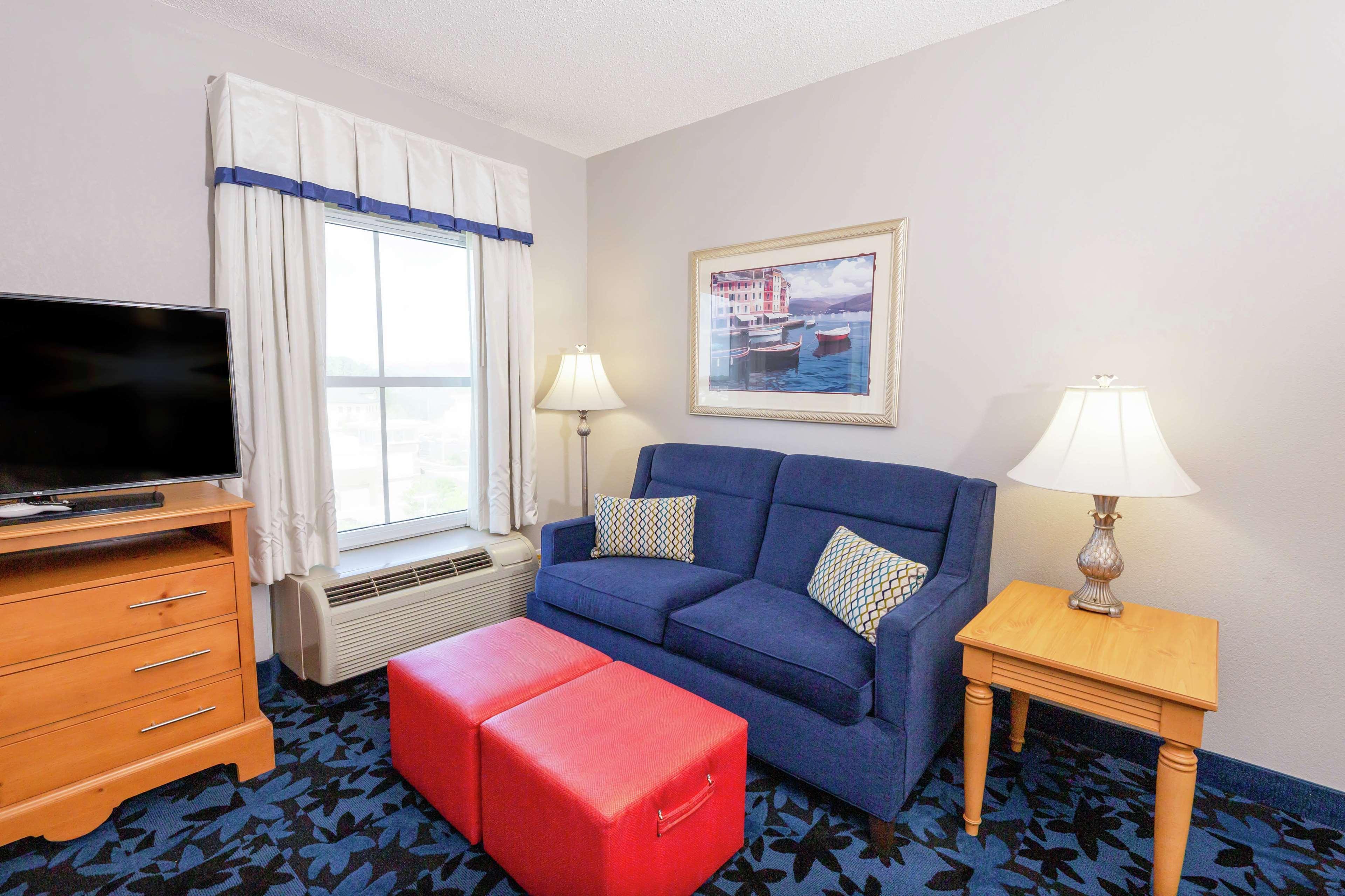 Hampton Inn & Suites Jacksonville Deerwood Park מראה חיצוני תמונה