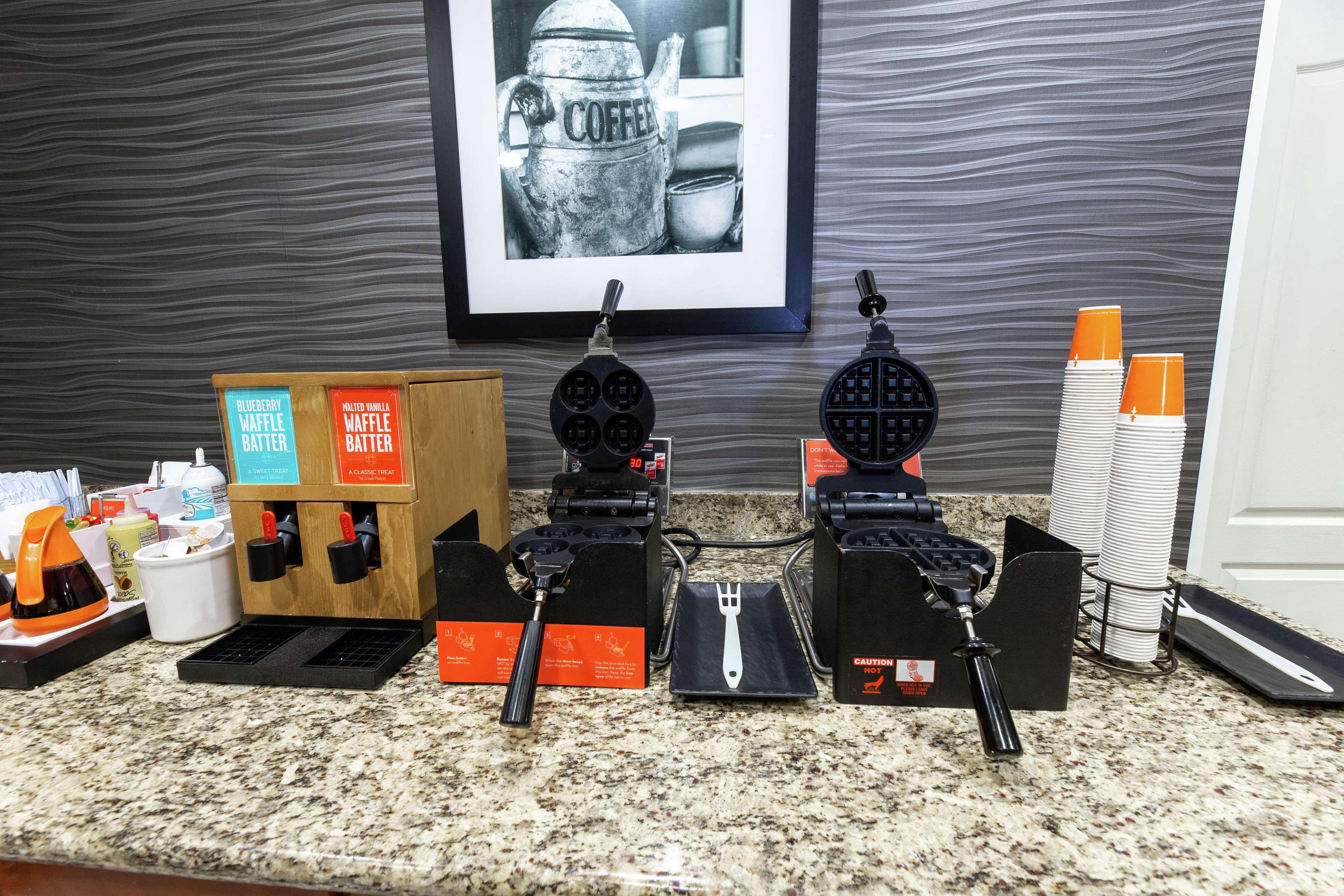 Hampton Inn & Suites Jacksonville Deerwood Park מראה חיצוני תמונה