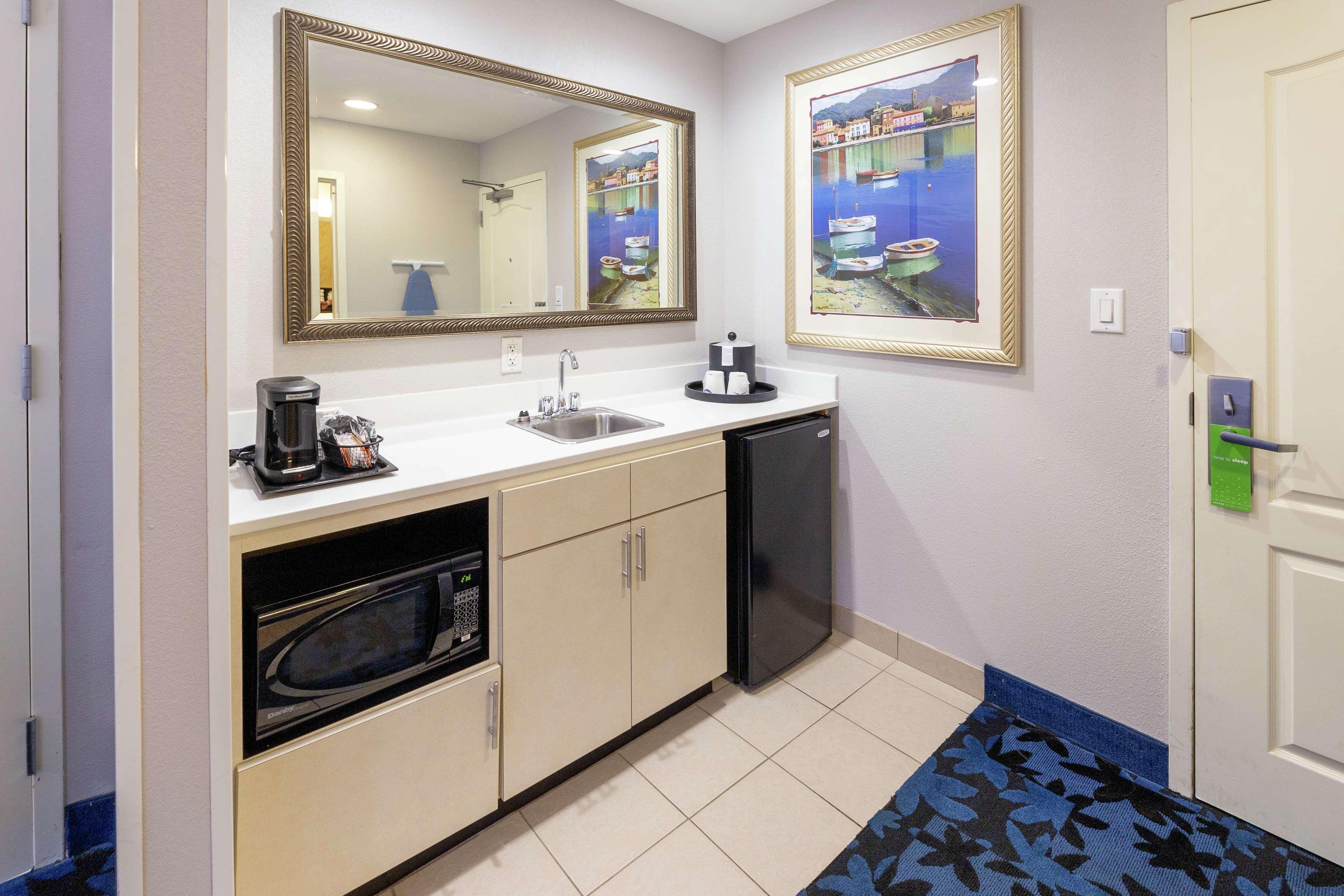 Hampton Inn & Suites Jacksonville Deerwood Park מראה חיצוני תמונה