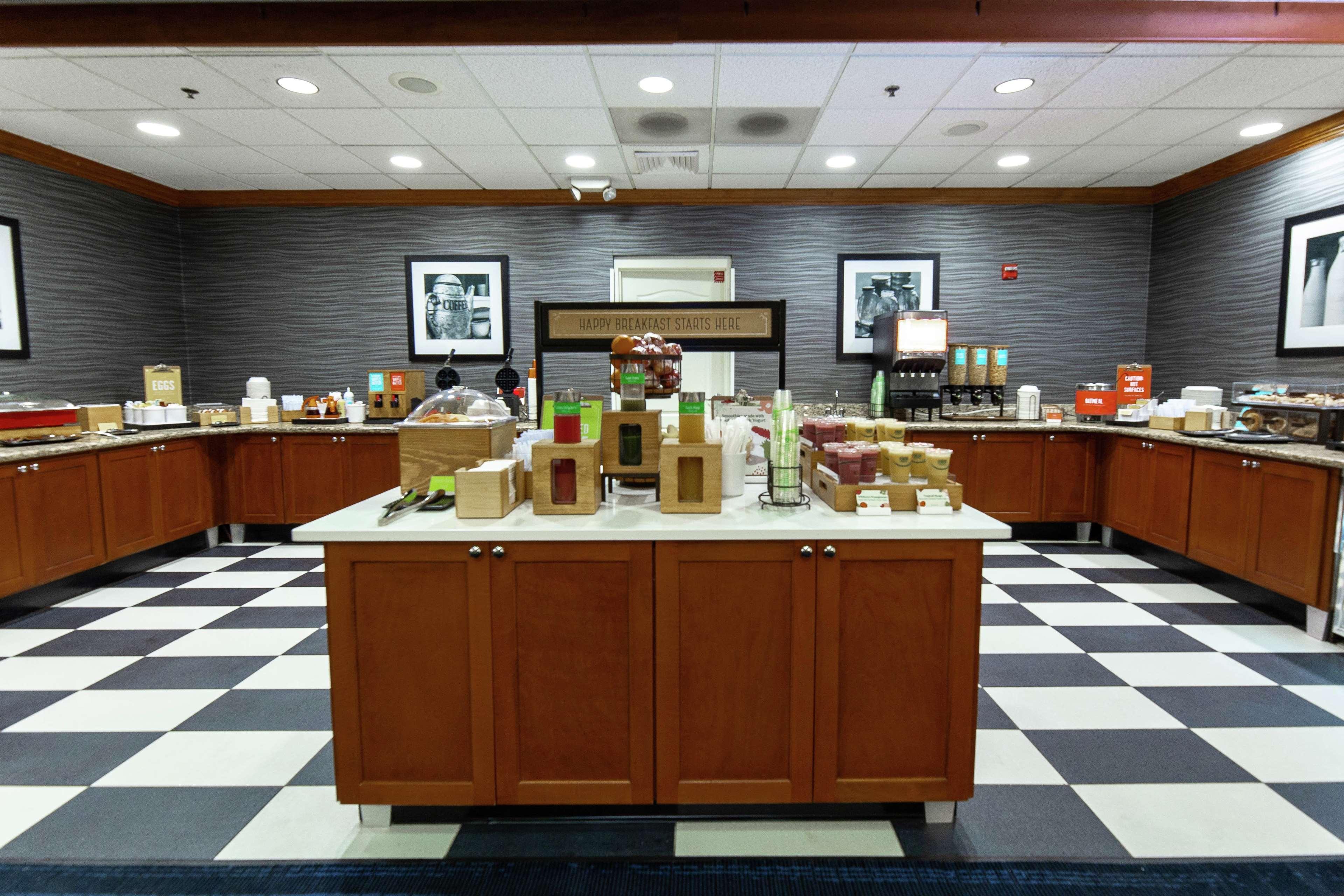 Hampton Inn & Suites Jacksonville Deerwood Park מראה חיצוני תמונה