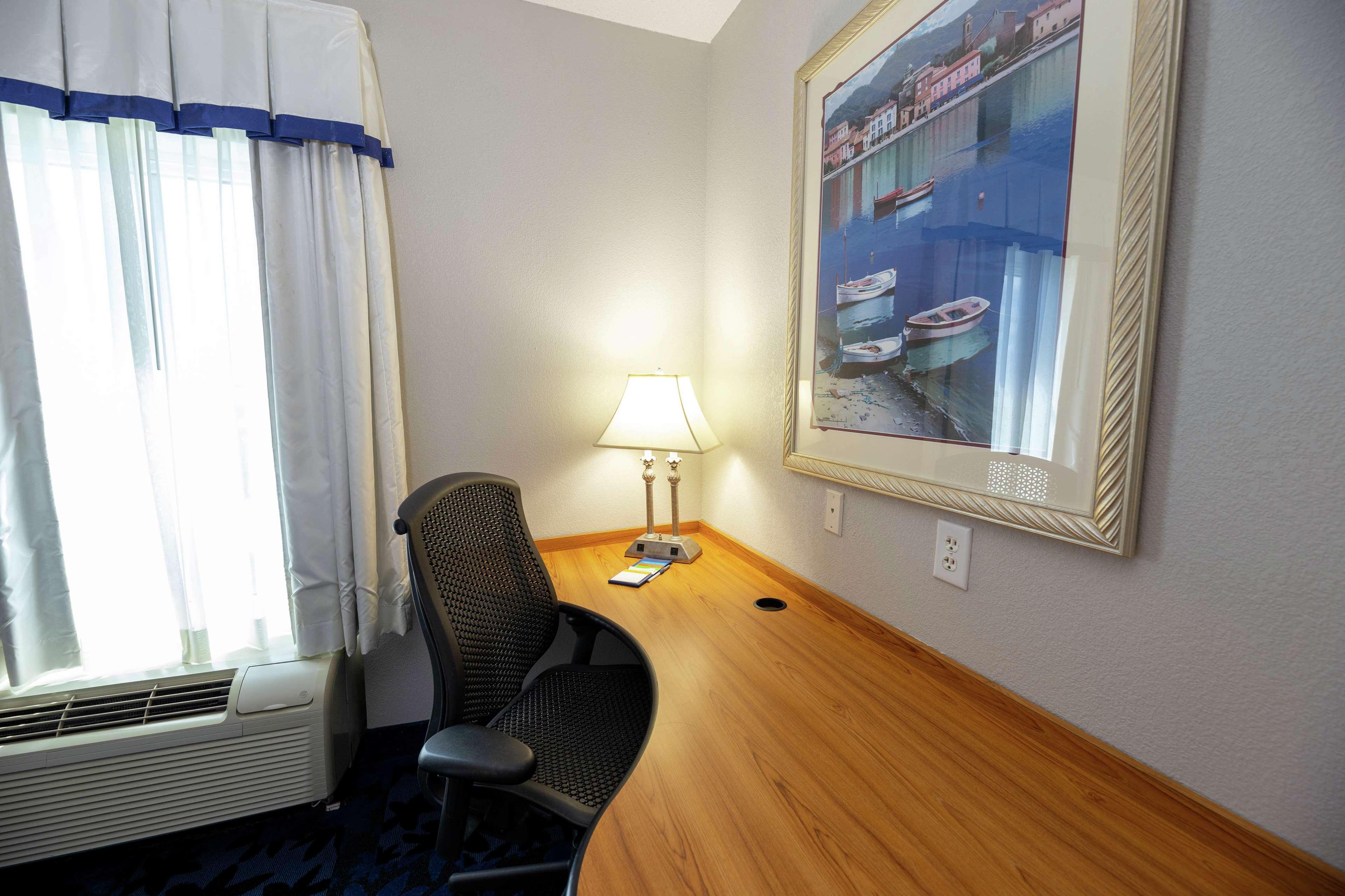 Hampton Inn & Suites Jacksonville Deerwood Park מראה חיצוני תמונה