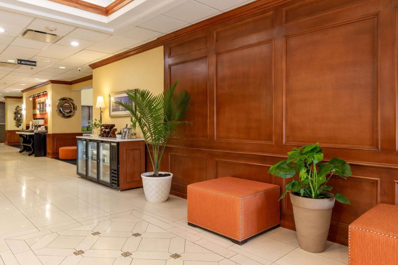 Hampton Inn & Suites Jacksonville Deerwood Park מראה חיצוני תמונה