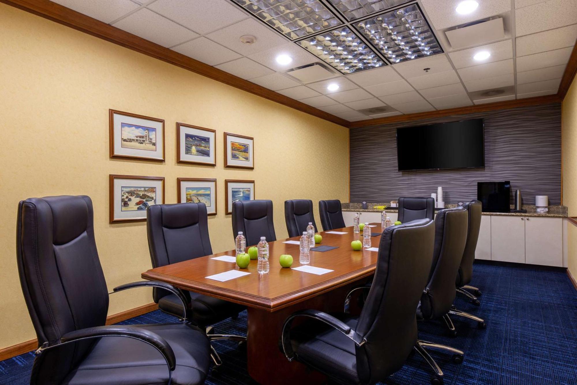 Hampton Inn & Suites Jacksonville Deerwood Park מראה חיצוני תמונה