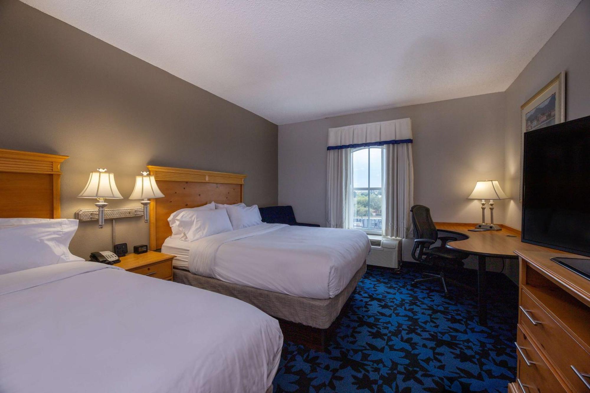 Hampton Inn & Suites Jacksonville Deerwood Park מראה חיצוני תמונה