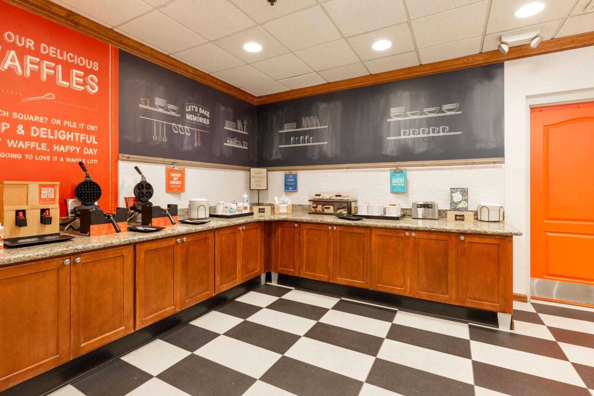 Hampton Inn & Suites Jacksonville Deerwood Park מראה חיצוני תמונה
