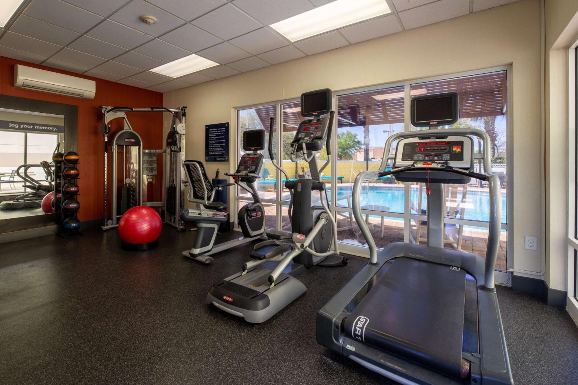 Hampton Inn & Suites Jacksonville Deerwood Park מראה חיצוני תמונה